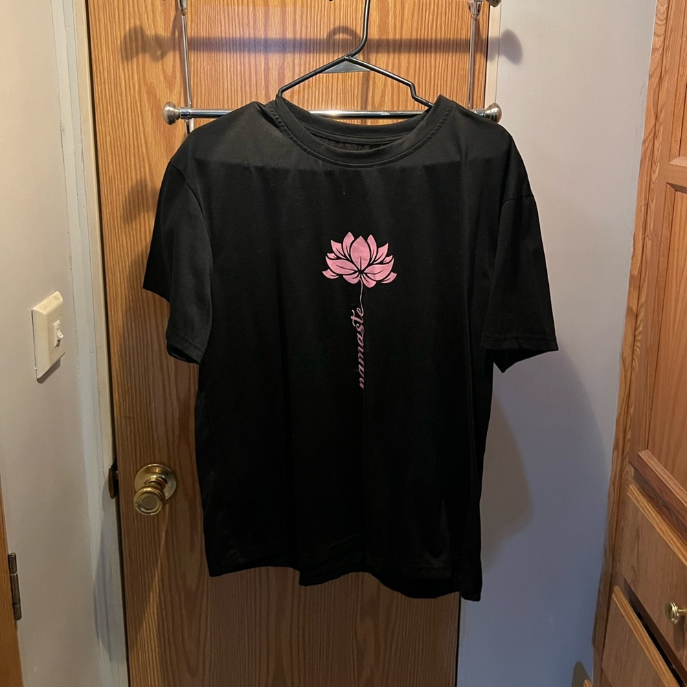 🖤Black T-Shirt with Pink Lotus Design from Yoga Class